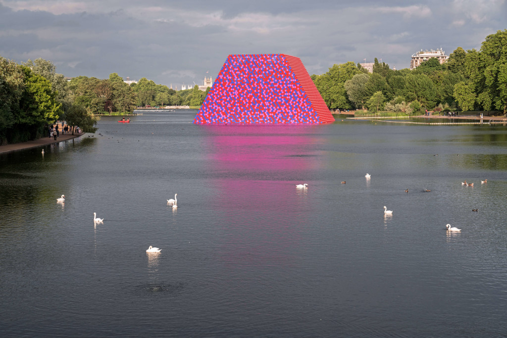 Christo and Jeanne-Claude, Serpentine Lake